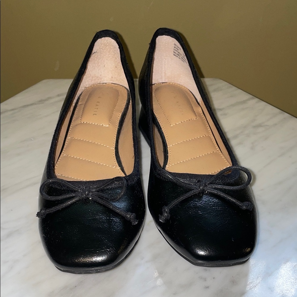 Kelly & Katie Black Leather Flats with Bow